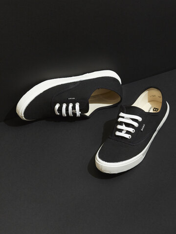 Geschenktipp Herren niedrige Leinen Hanfturnschuhe schwarz-weiß